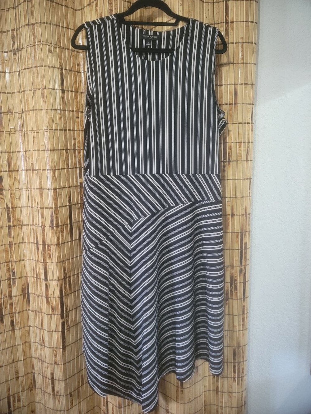 Banana Republic Black and White Mixed-Stripe Midi Dress (Size XL)